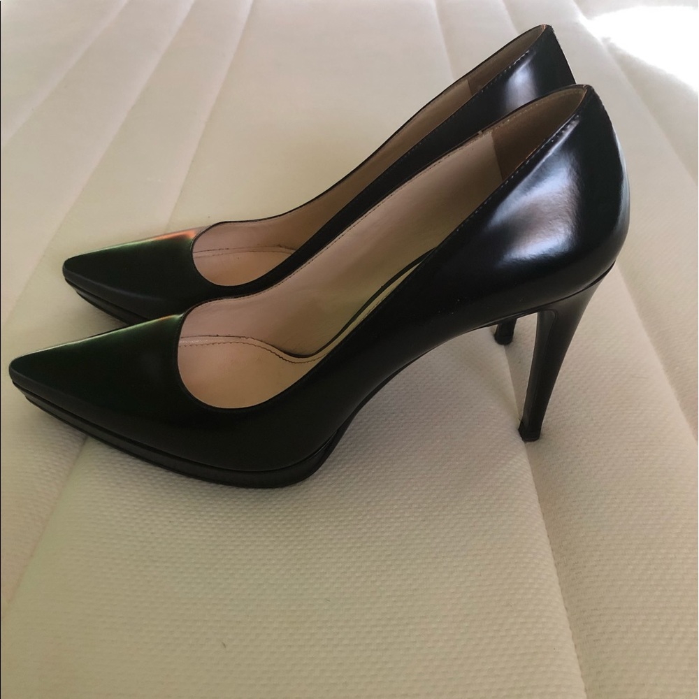 Black Leather Prada Pumps
